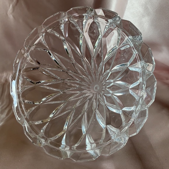 5/$30 Godinger Crystal Kiss Covered Candy Dish Tag still intact!! - Picture 7 of 7